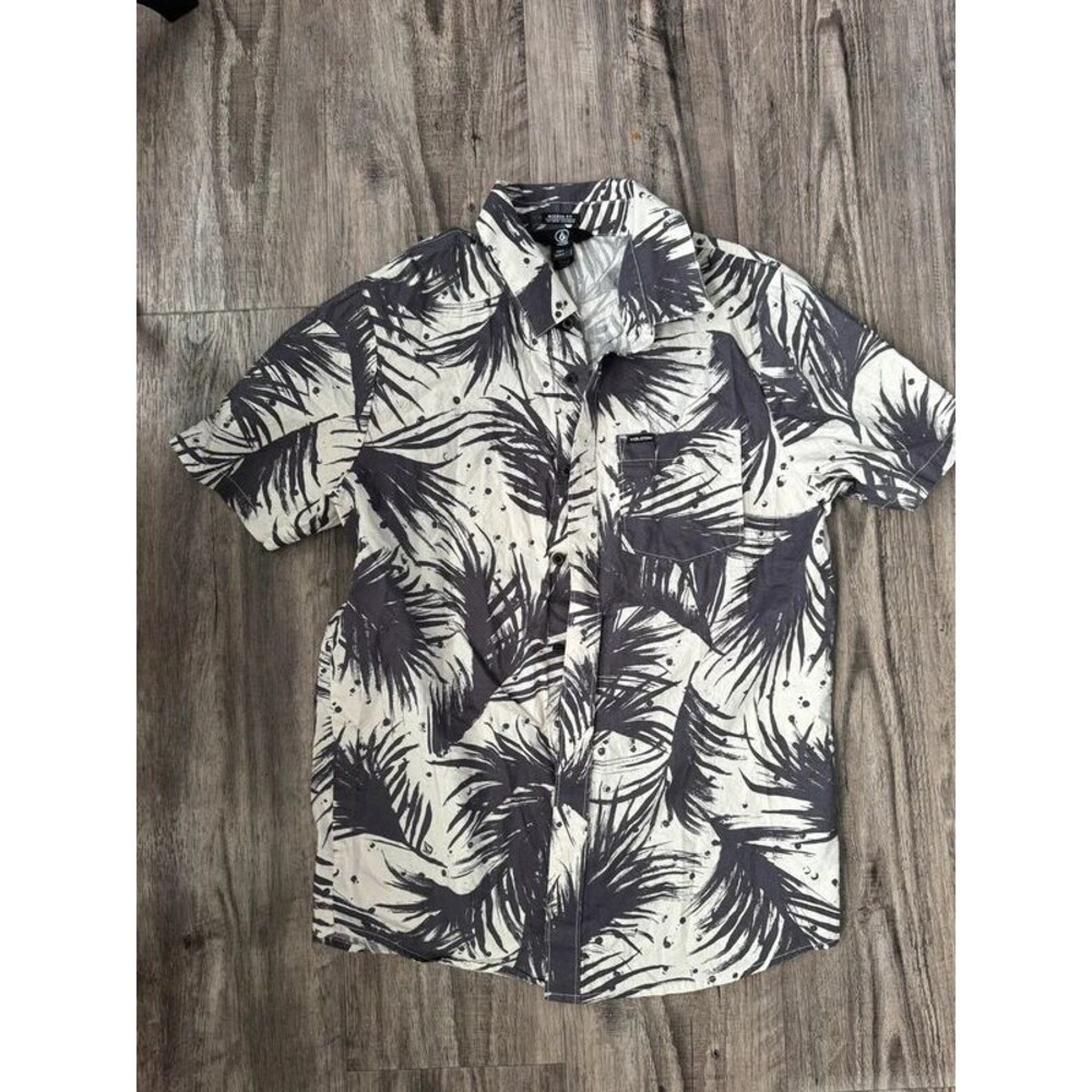 short-sleeve button-up shirt by Volcom black-and-white palm leaf pattern